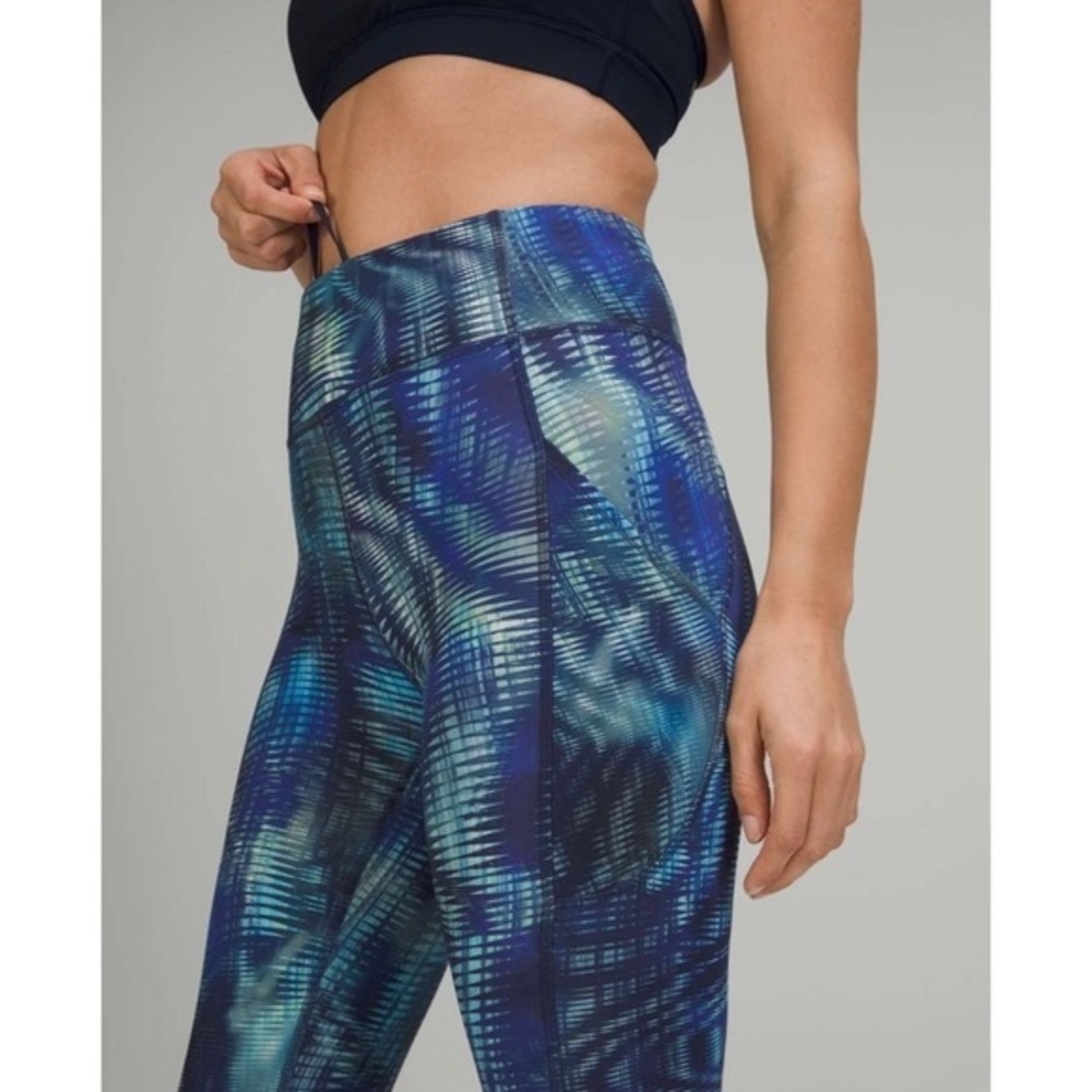Lululemon Invigorate High-Rise Tight 28" Foil Shapeshifter Flux Blue Size 2